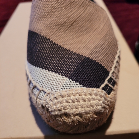 New Burberry Hodgeson Check Espadrille Flats Size 6.5 - Picture 5 of 11